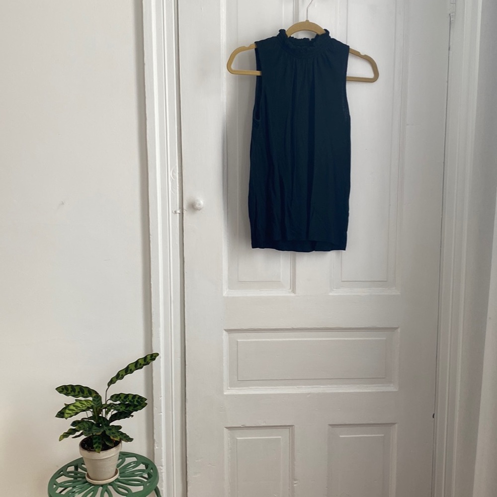 Banana Republic | Sleeveless Mock-Neck Top